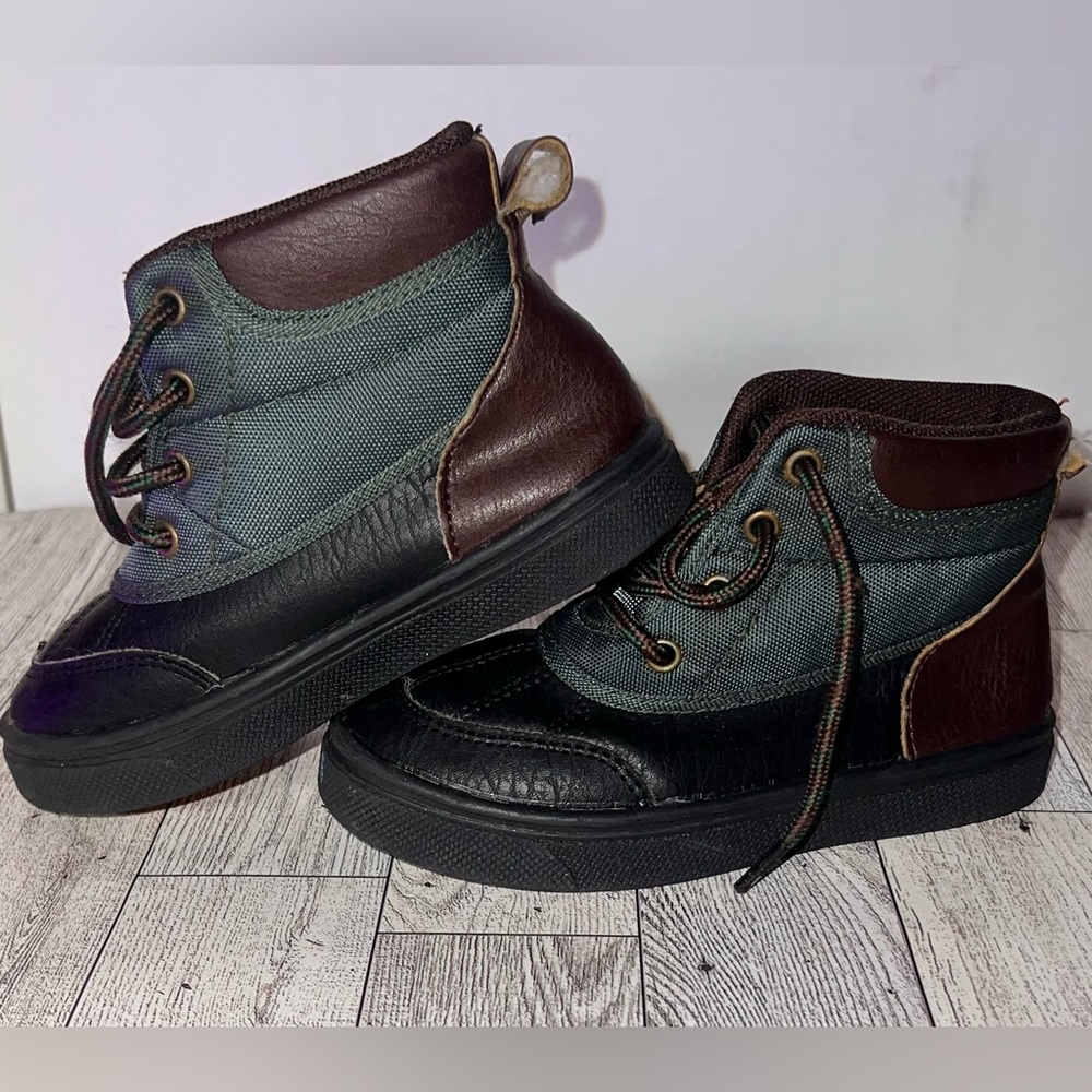 Sz 9c toddler Oomphies boots waterproof bottom